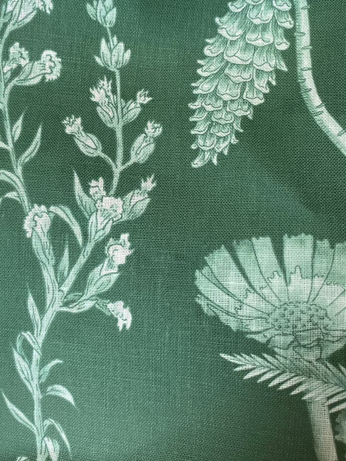 linen, premium linen, floral linen, floral, high-end linen, printed fabric, fabric, lampshade, flower, upholstery, Kate Walton, Kate Walton Collections